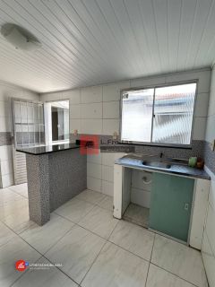 Casa Para Alugar com 02 quartos 01 suítes no bairro Feira VII em Feira De Santana