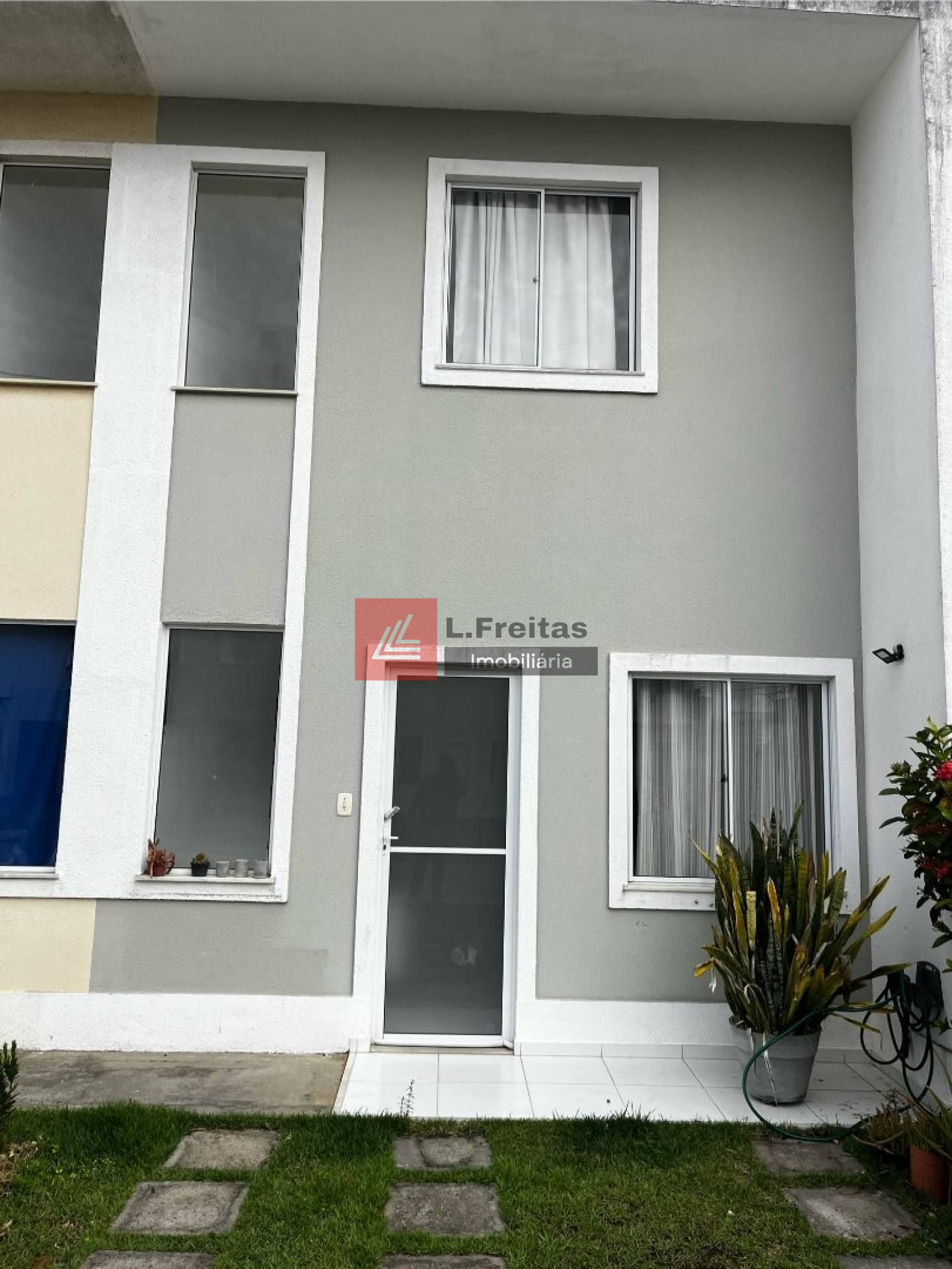 Village Mobiliado em Condomínio no Papagaio - Villagio Papagaio