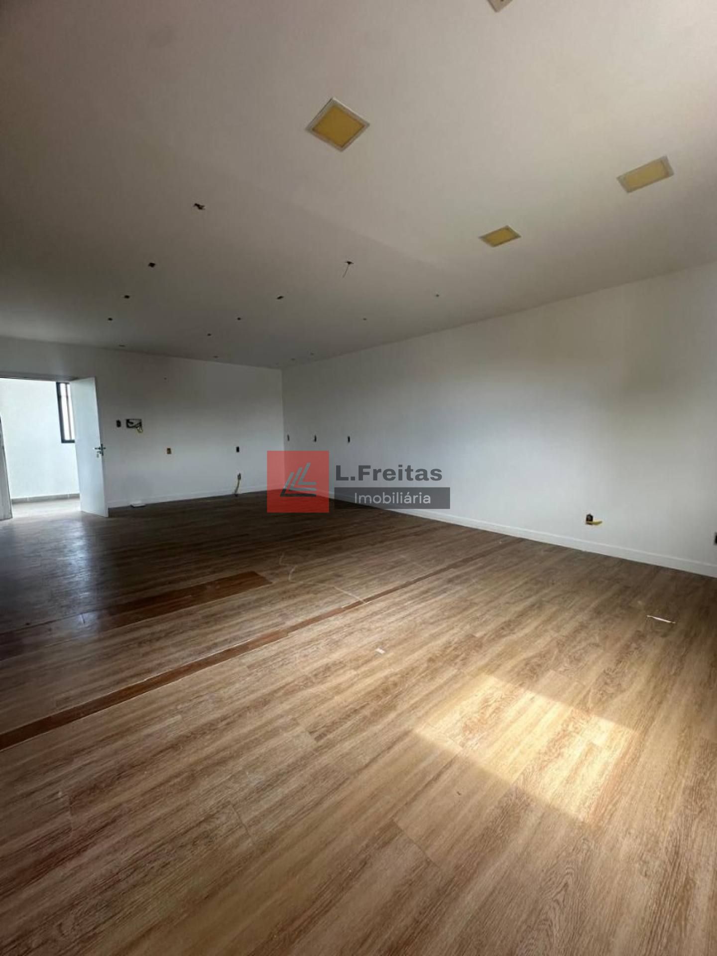 Sala comercial para locação - Artêmia Pires