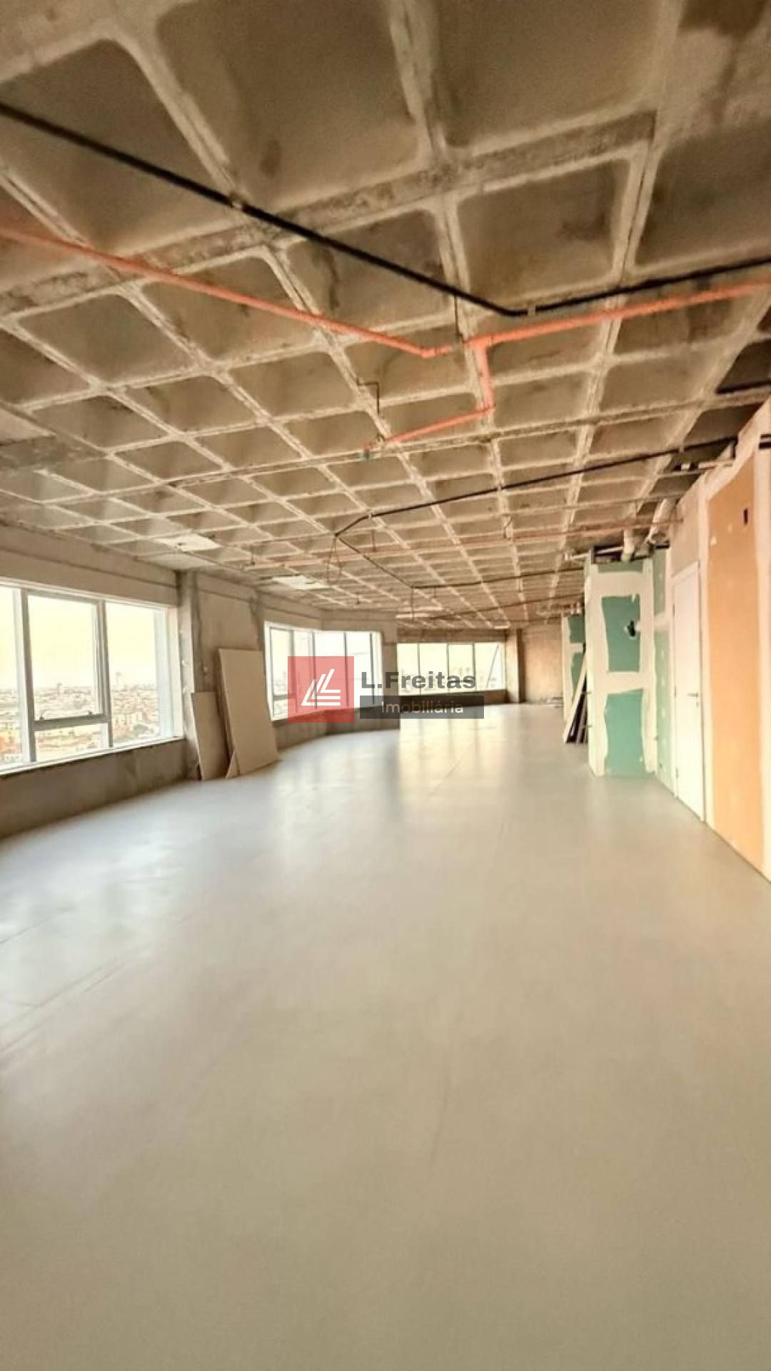 Sala comerciao para locação - Edíficio Charmant