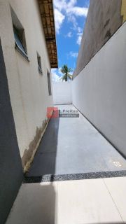 Casa em condomínio 2 quartos sendo uma suíte - Artemia Pires