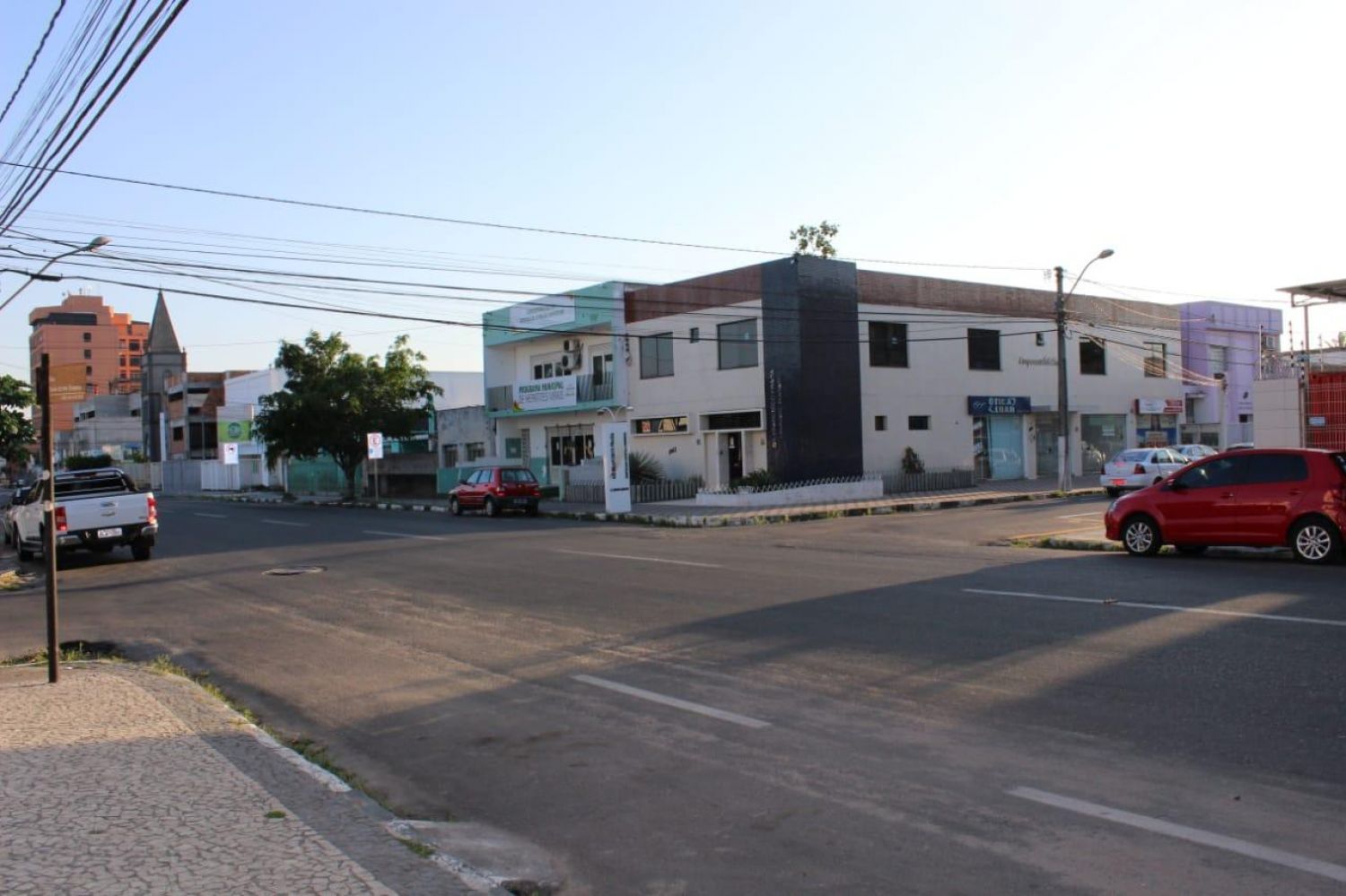 SALA COMERCIAL PROF. LEONIDIO ROCHA, Nº 241 - 1º ANDAR - CENTRO