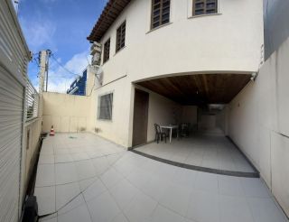 Casa Comercial no bairro PONTO CENTRAL