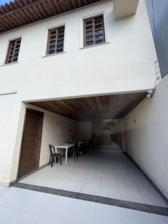 Casa Comercial no bairro PONTO CENTRAL