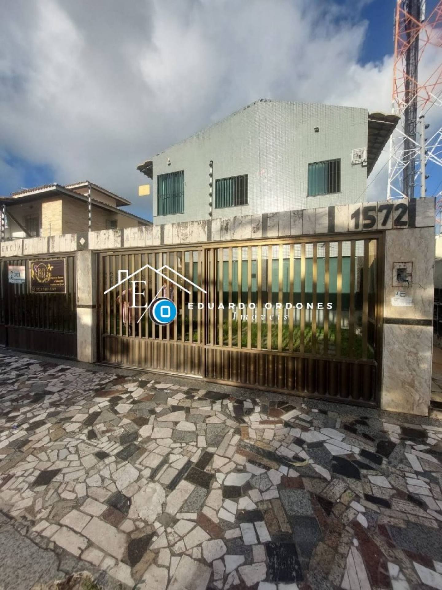 Apartamento/Duplex Para Alugar com 2 quartos suítes no bairro Coroa do Meio em Aracaju