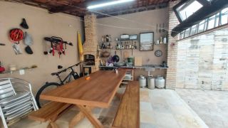 CASA SOLTA NA CIDADE DOS FUNCIONÁRIOS