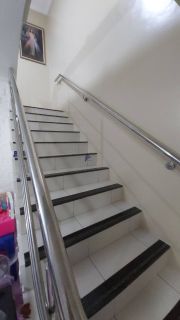 CASA SOLTA NA CIDADE DOS FUNCIONÁRIOS