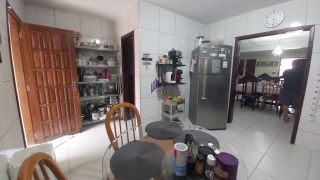 CASA SOLTA NA CIDADE DOS FUNCIONÁRIOS