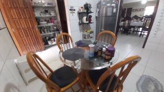 CASA SOLTA NA CIDADE DOS FUNCIONÁRIOS