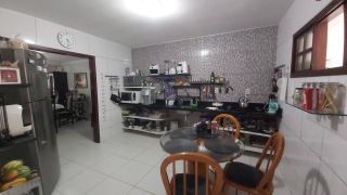 CASA SOLTA NA CIDADE DOS FUNCIONÁRIOS