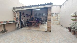 CASA SOLTA NA CIDADE DOS FUNCIONÁRIOS