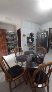 CASA SOLTA NA CIDADE DOS FUNCIONÁRIOS