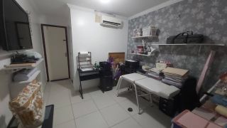 CASA SOLTA NA CIDADE DOS FUNCIONÁRIOS