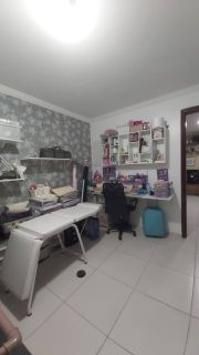 CASA SOLTA NA CIDADE DOS FUNCIONÁRIOS