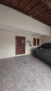 CASA SOLTA NA CIDADE DOS FUNCIONÁRIOS