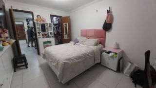 CASA SOLTA NA CIDADE DOS FUNCIONÁRIOS