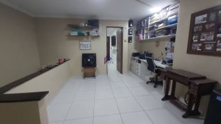 CASA SOLTA NA CIDADE DOS FUNCIONÁRIOS