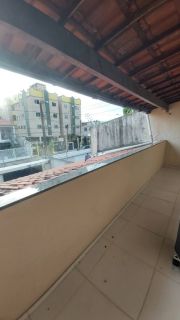 CASA SOLTA NA CIDADE DOS FUNCIONÁRIOS