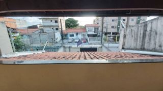 CASA SOLTA NA CIDADE DOS FUNCIONÁRIOS