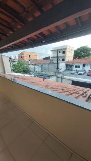 CASA SOLTA NA CIDADE DOS FUNCIONÁRIOS