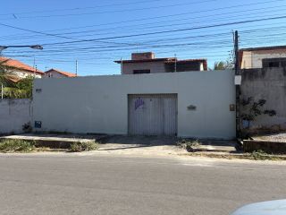 Casa à venda no Passaré