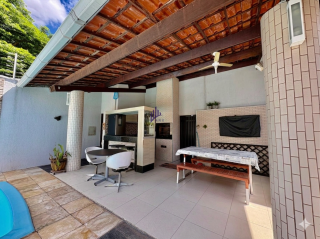 Casa com 5 quartos 4 suítes no bairro Luciano Cavalcante em Fortaleza