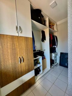 Casa com 5 quartos 4 suítes no bairro Luciano Cavalcante em Fortaleza