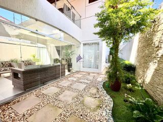 Casa com 5 quartos 4 suítes no bairro Luciano Cavalcante em Fortaleza