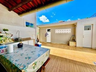 Casa com 5 quartos 4 suítes no bairro Luciano Cavalcante em Fortaleza
