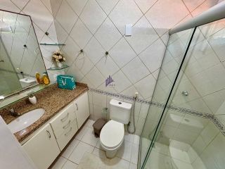 Casa com 5 quartos 4 suítes no bairro Luciano Cavalcante em Fortaleza