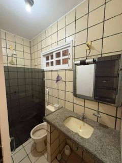 Casa plana com 4 suítes e piscina na Maraponga