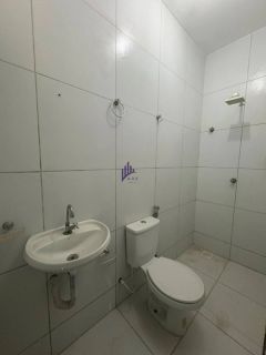 Casa plana com 4 suítes e piscina na Maraponga