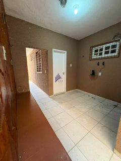 Casa plana com 4 suítes e piscina na Maraponga