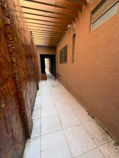 Casa plana com 4 suítes e piscina na Maraponga