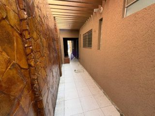 Casa plana com 4 suítes e piscina na Maraponga
