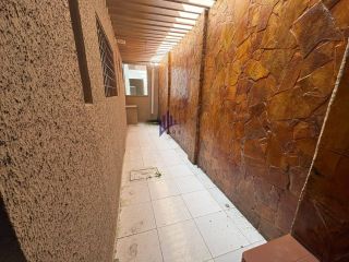 Casa plana com 4 suítes e piscina na Maraponga