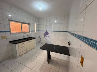 Casa plana com 4 suítes e piscina na Maraponga