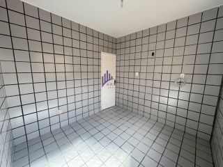 Casa plana com 4 suítes e piscina na Maraponga