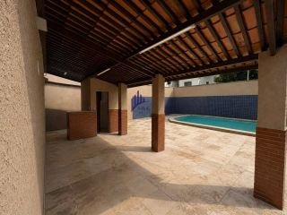 Casa plana com 4 suítes e piscina na Maraponga