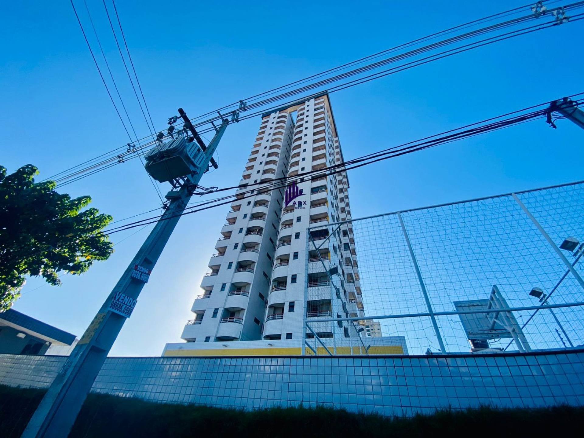 Apartamento Para Vender com 3 quartos 2 suítes no bairro Fátima em Fortaleza