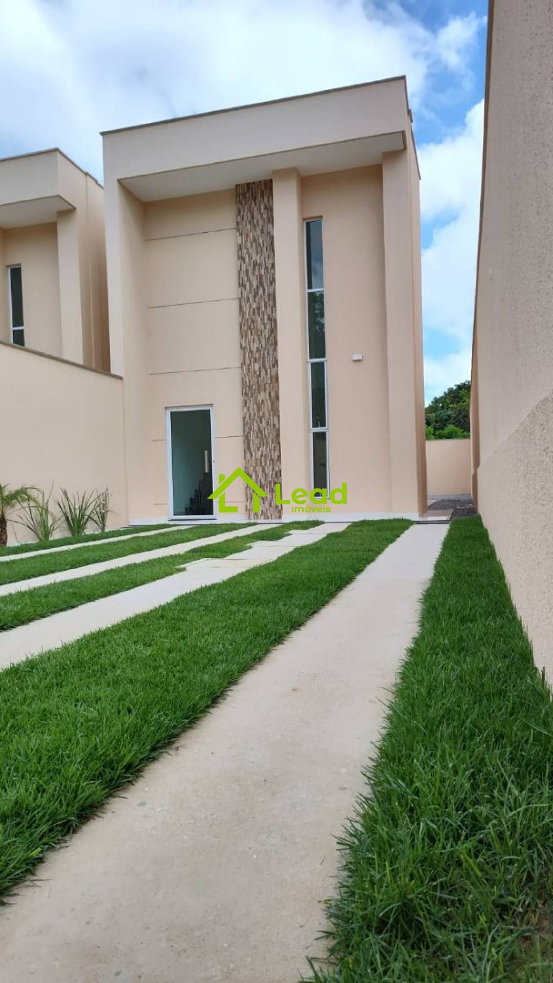 Casa Duplex Solta no Eusébio com 03 Suítes á Venda na Vila dos Pássaros - Ceará