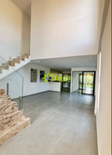 Casa Duplex no Eusébio com 03 Quartos á Venda na Alameda Santa Cecilia- Ceará