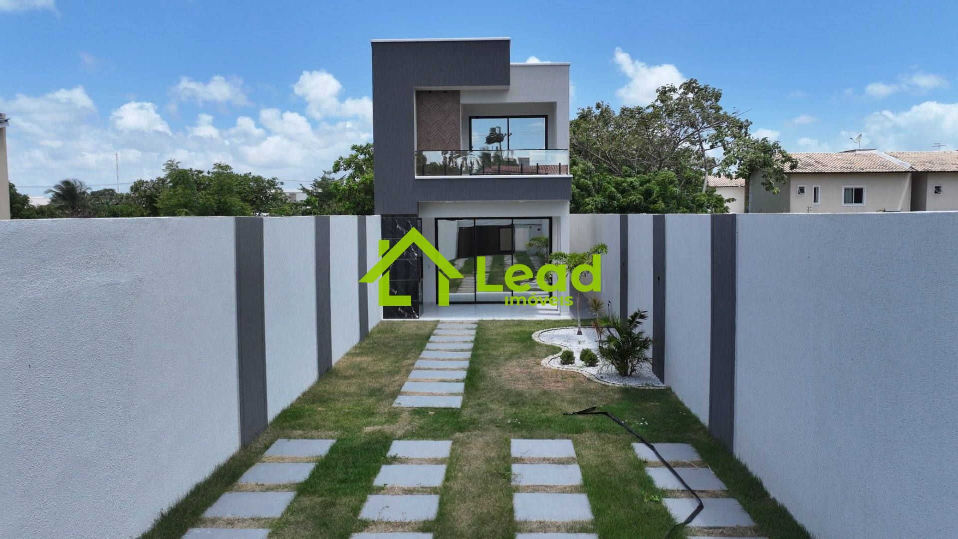 Casa Duplex Alto Padrão com 04 Suítes á Venda no Eusébio- Ceará