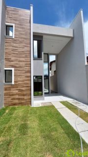 Casa Duplex com 04 Suítes á Venda Brisa do Leste II Fortaleza - Ceará