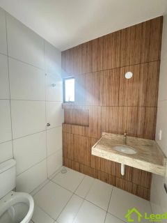 Casa com 03 Suítes á Venda na Lagoa Redonda Fortaleza- Ceará