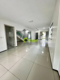 Casa Duplex 04 Suítes á Venda no Residencial Victor I Eusébio-Ceará