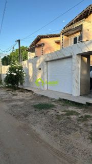 Casa Porteira Fechada á Venda em Morro Branco Beberibe - Ceará