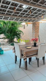 Casa Porteira Fechada á Venda em Morro Branco Beberibe - Ceará