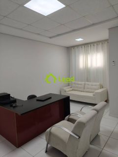 Aluga-se Sala Comercial de 17,50m² na Av. Washington Soares - Ceará