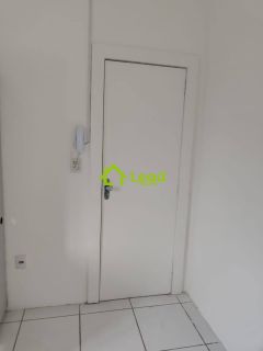 Aluga-se Sala Comercial de 17,50m² na Av. Washington Soares - Ceará